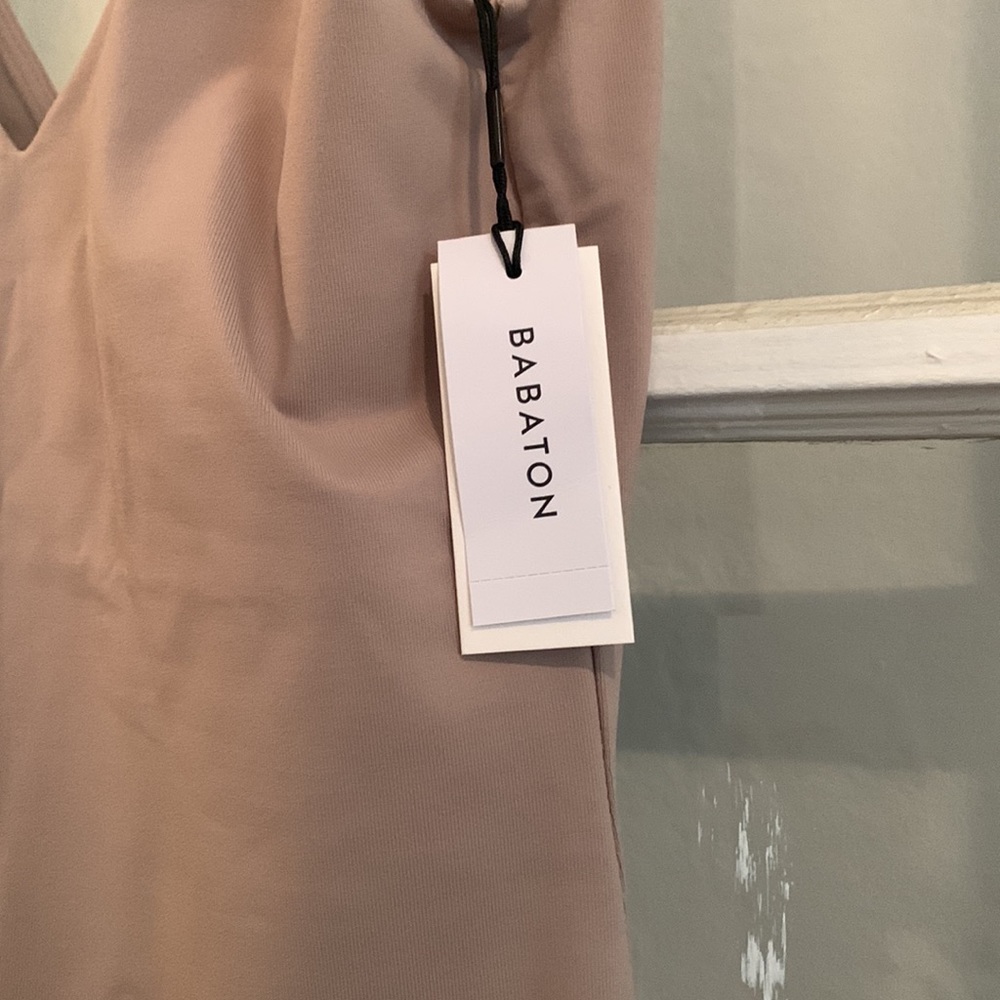 NWOT Aritzia Babaton deep v neck taupe body suite - medium - Picture 2 of 7
